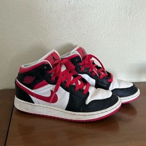 Youth 4 Nike Air Jordan Mid Very Berry